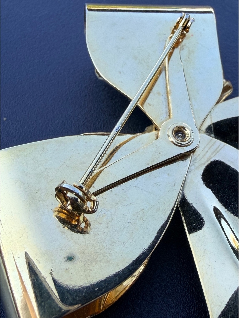 Vintage Gold Ribbon Bow Brooch Rhinestone Accent - Picture 6 of 7